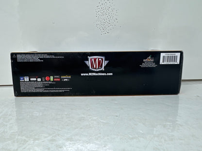 M2 Machines Auto Haulers 1970 Oldsmobile Cutlass 442 W-30 CHASE 1:64 Diecast