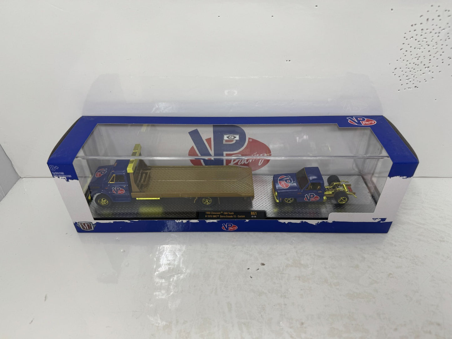 M2 Machines VP Racing 1976 GMC Sierra Grande 15 & Hauler CHASE 1:64 Diecast
