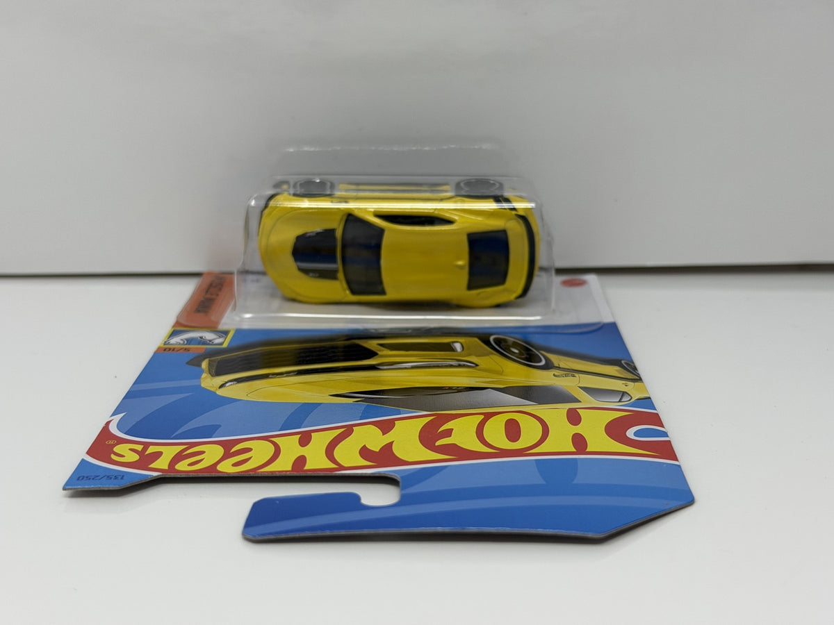 Hot Wheels Muscle Mania 2017 Chevrolet Camaro ZL1 1:64 Diecast Yellow