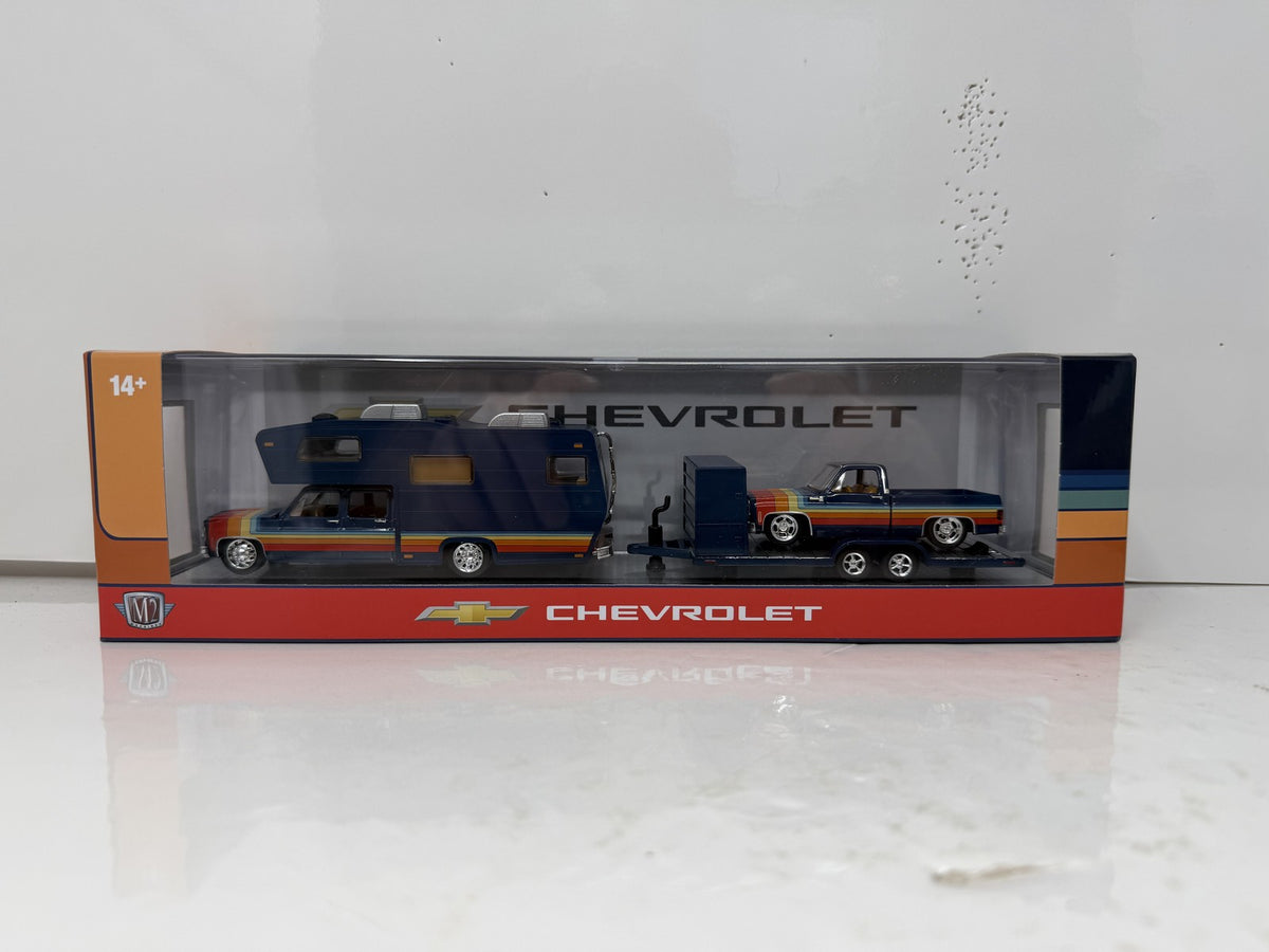 M2 Machines Chevy Cheyenne Super 30 Camper &amp; Chevy C10 Silverado 1:64 Diecast
