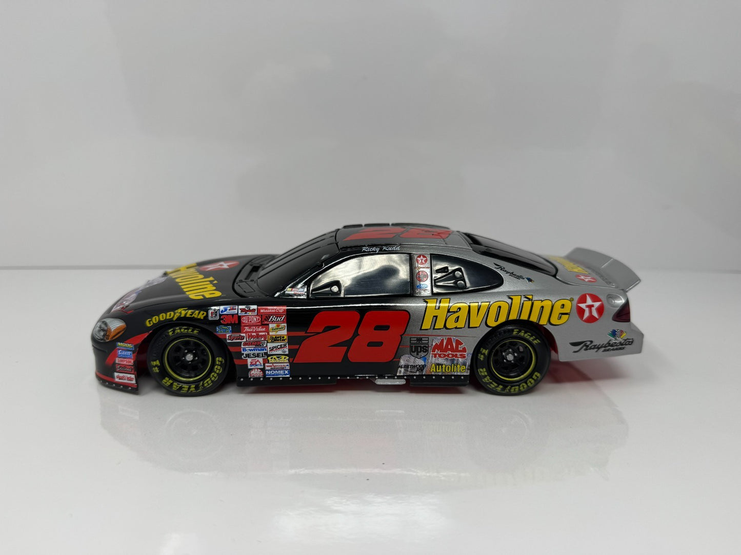 Action NASCAR Ricky Rudd #28 Havoline Bud Shootout 2001 Taurus BANK 1:24 Diecast