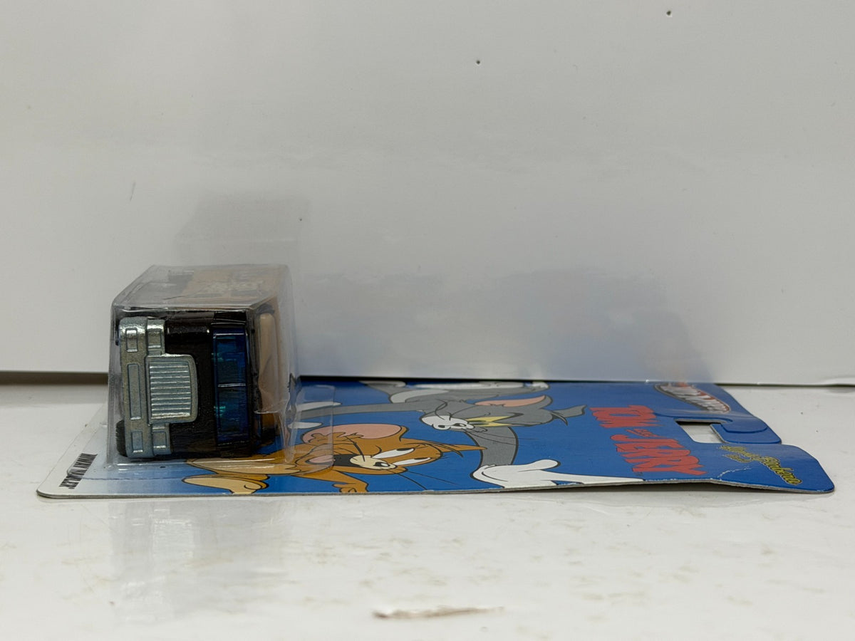 Hot Wheels Tom and Jerry Hiway Hauler 1:64 Diecast Real Riders