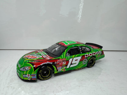 Action Nascar #19 Jeremy Mayfield Mountain Dew 2002 Dodge Intrepid 1:24 Diecast