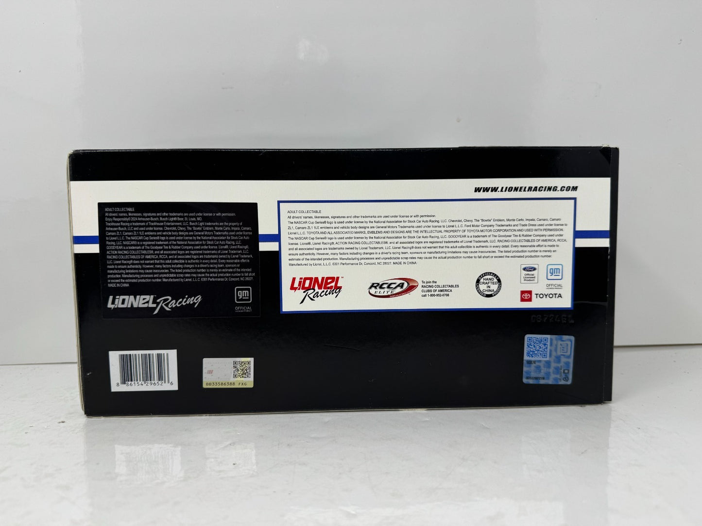 Lionel Racing Nascar #1 Ross Chastain Busch Light 2024 Chevy Camaro ZL1 1:24 Diecast