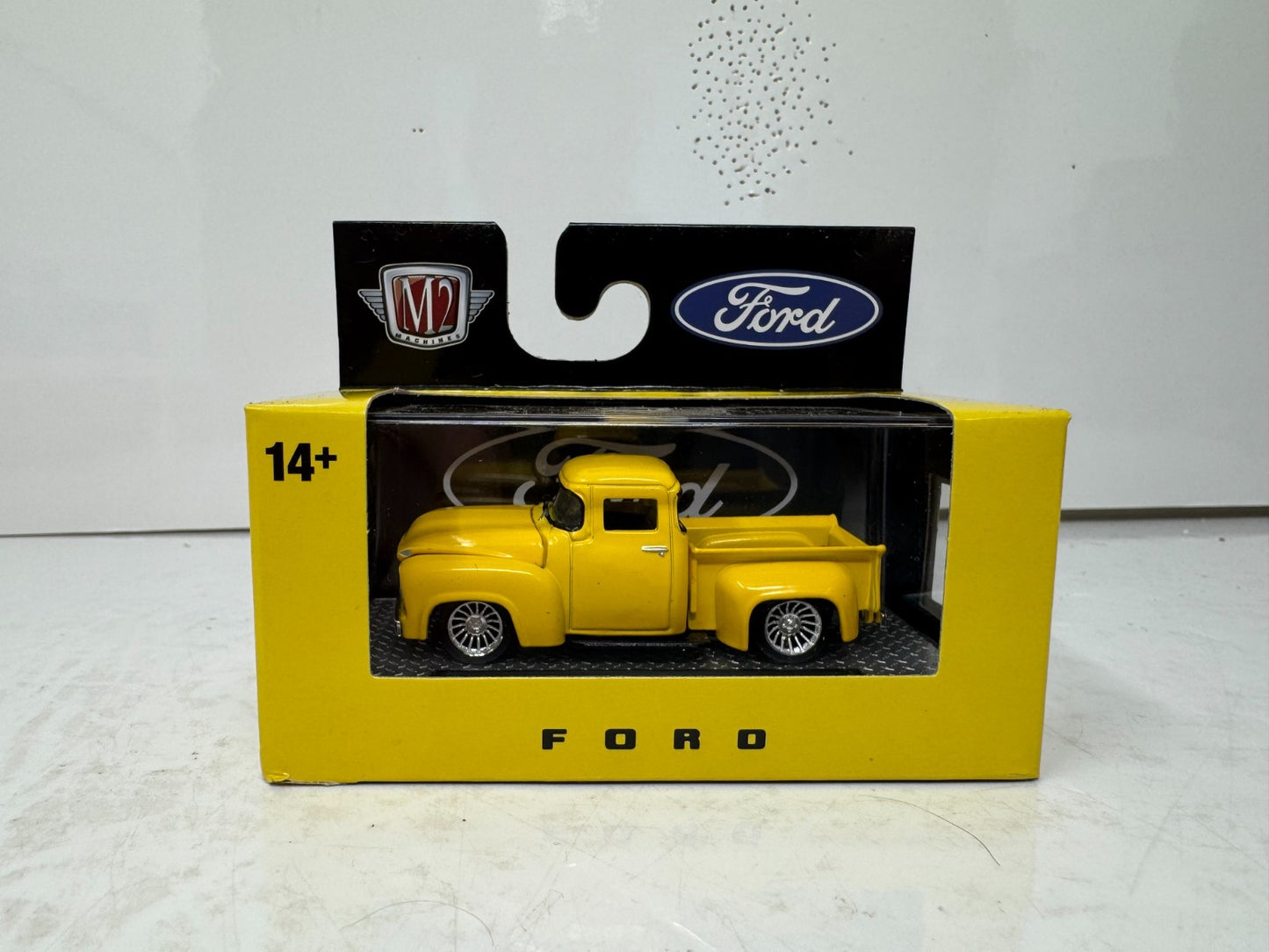 M2 Machines 1956 Ford F-100 Truck Custom 1:64 Diecast