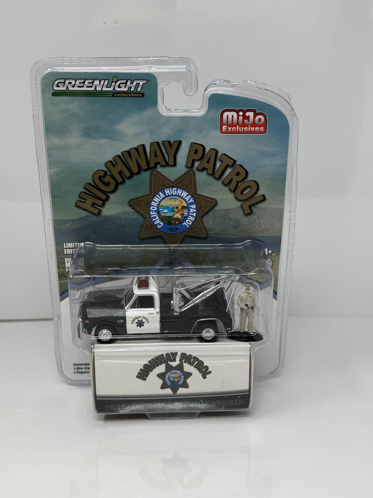 Greenlight Highway Patrol 1969 Chevrolet C-30 Dually Wrecker 1:64 Diecast