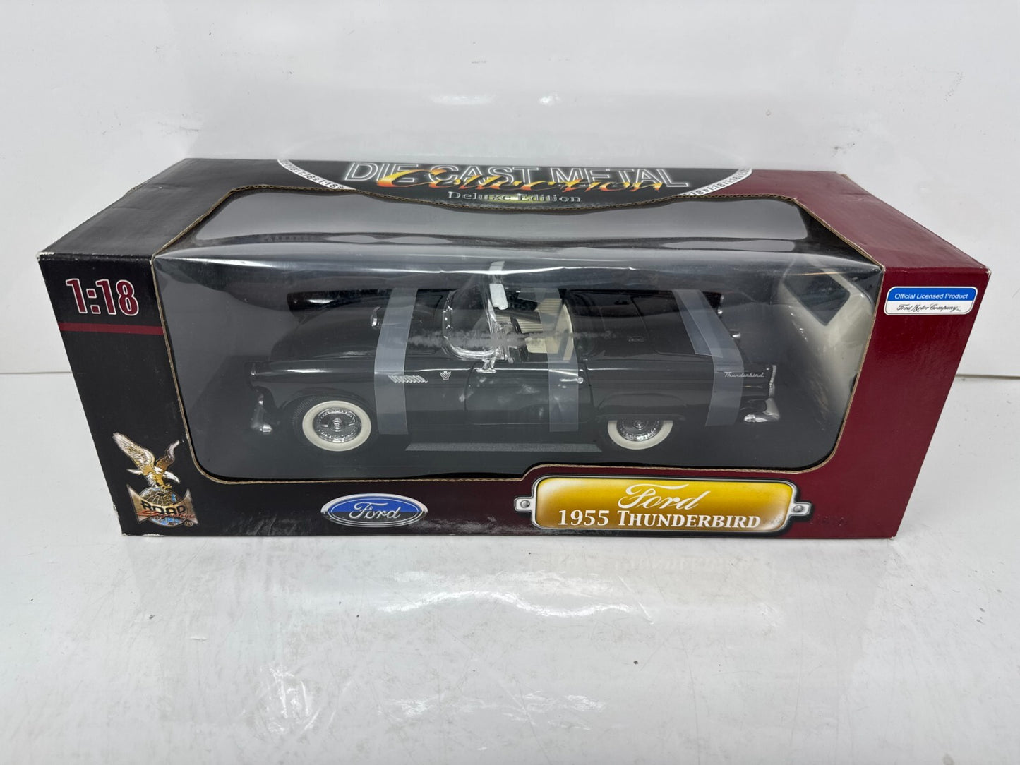 Yat Ming Road Signature 1955 Ford Thunderbird 1:18 Diecast