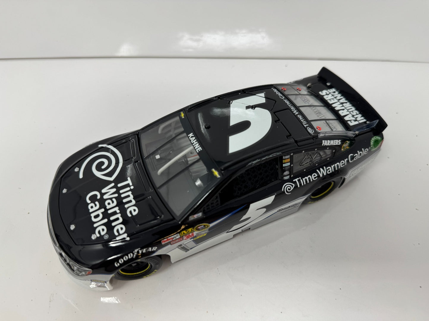 Lionel NASCAR Kasey Kahne #5 Time Warner Cable 2013 Chevrolet SS 1:24 Diecast