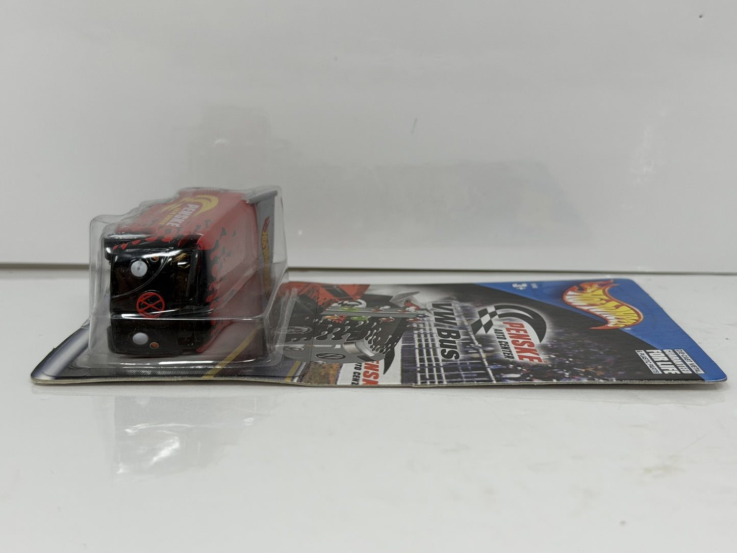 Hot Wheels Penske Auto Center Volkswagen Bus 1:64 Diecast Red