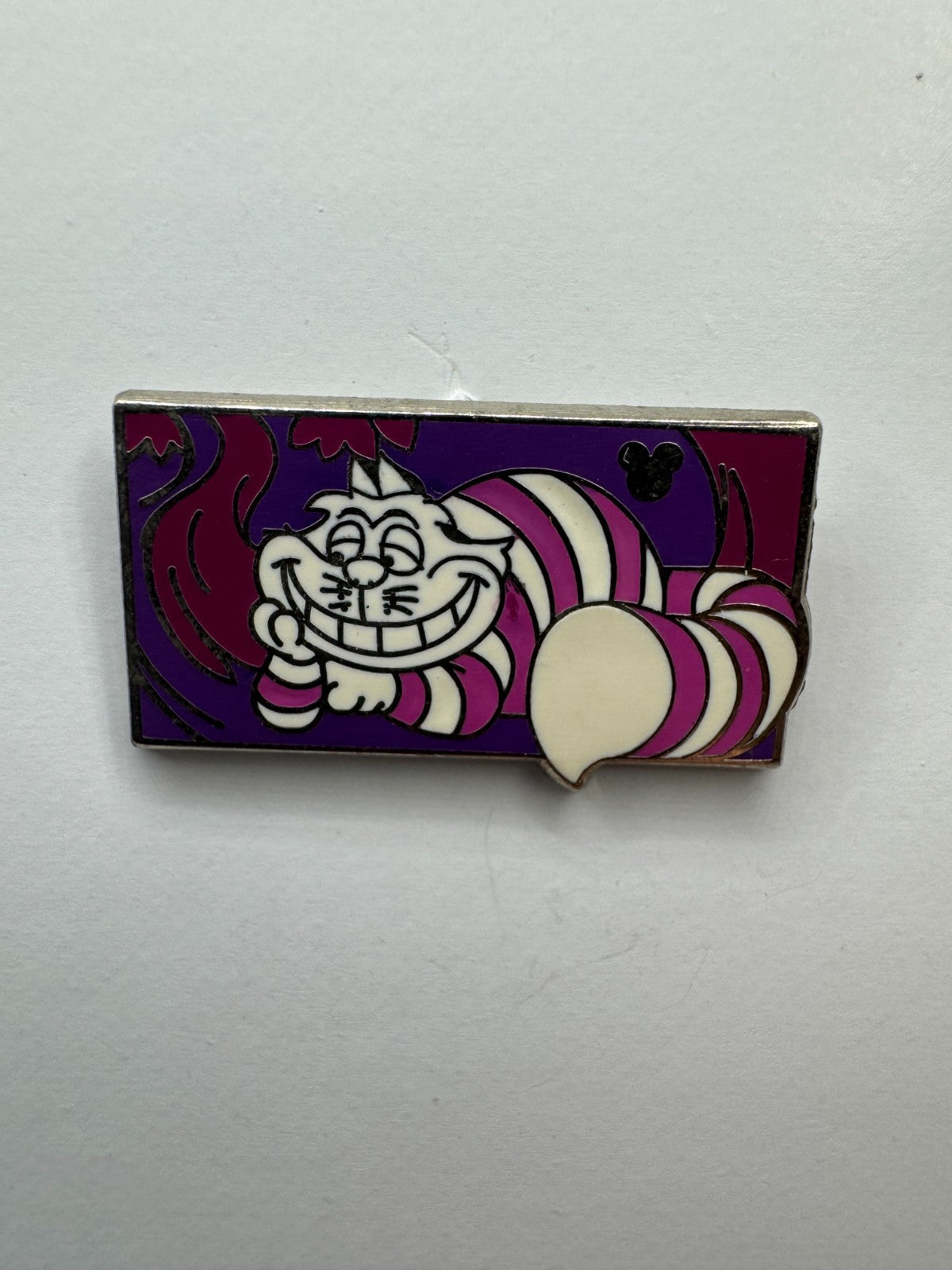 DLR Disney Cheshire Cat Alice in Wonderland Hidden Mickey Trading Pin DC1S14