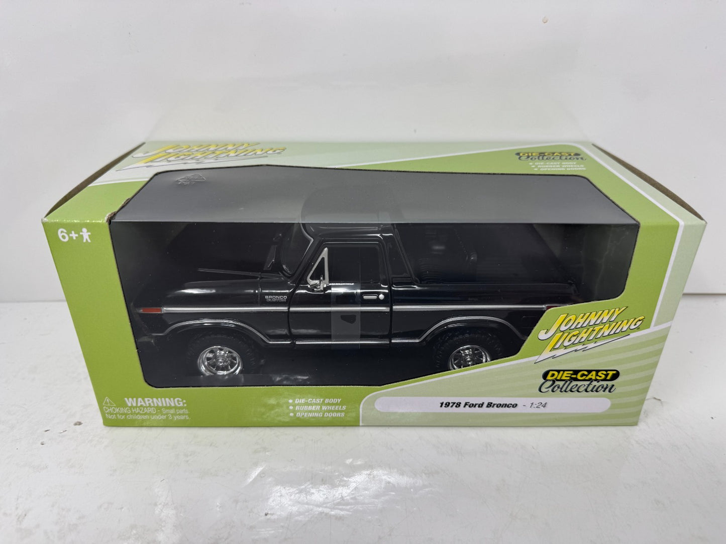 Johnny Lightning 1978 Ford Bronco 1:24 Diecast