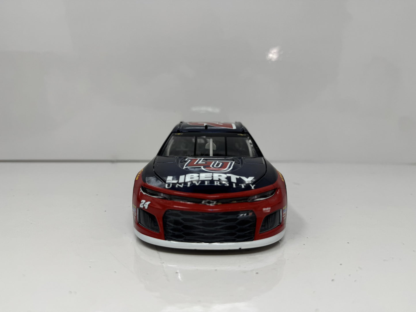 Lionel NASCAR William Byron #24 Liberty University Camaro Chrome 1:24 Diecast