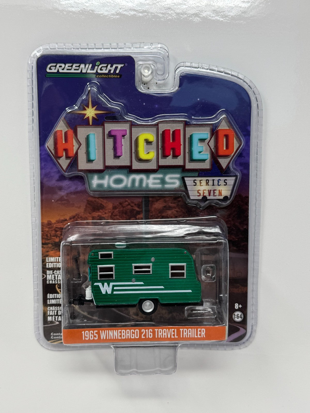 Greenlight Hitched Homes 1965 Winnebago 216 Travel Trailer CHASE 1:64 Diecast