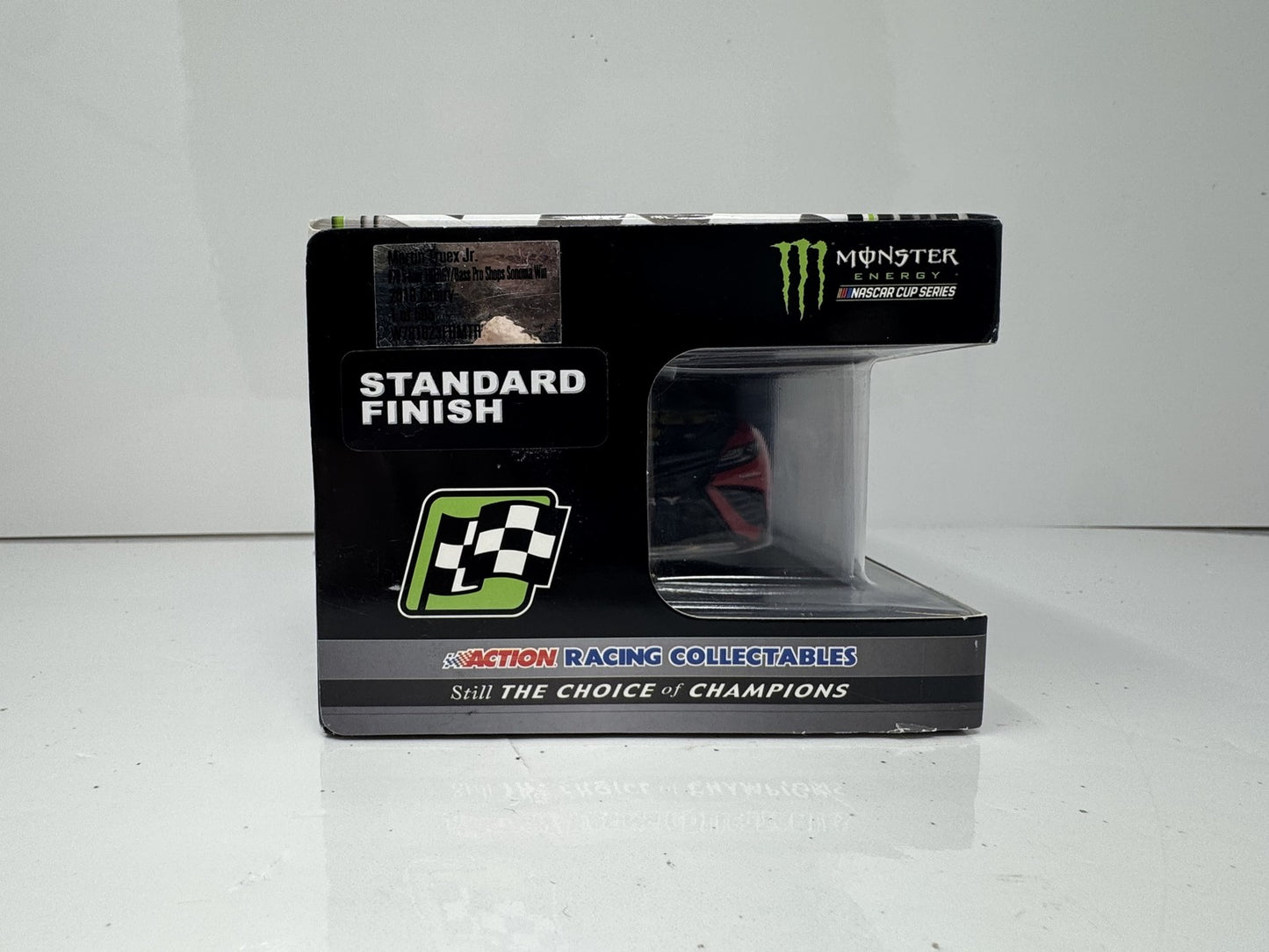 Lionel NASCAR Martin Truex Jr. #78 5-Hour Energy Sonoma Raced Win 1:24 Diecast