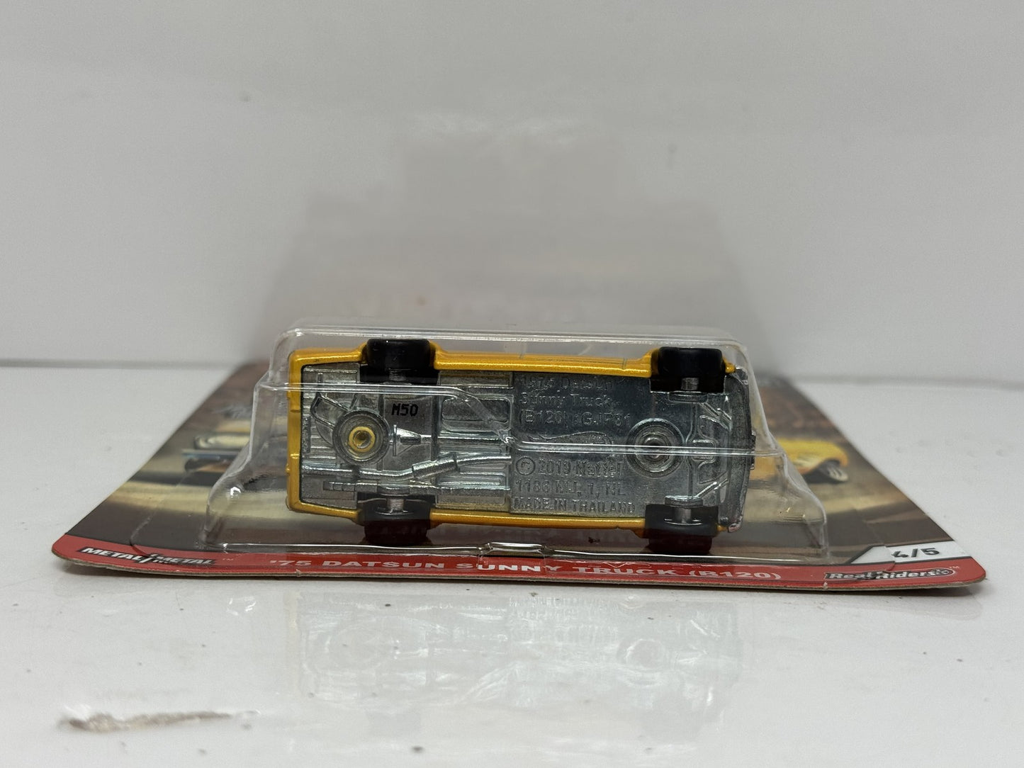 Hot Wheels Premium Japan Historics 3 1975 Datsun Sunny Truck (B120) 1:64 Diecast