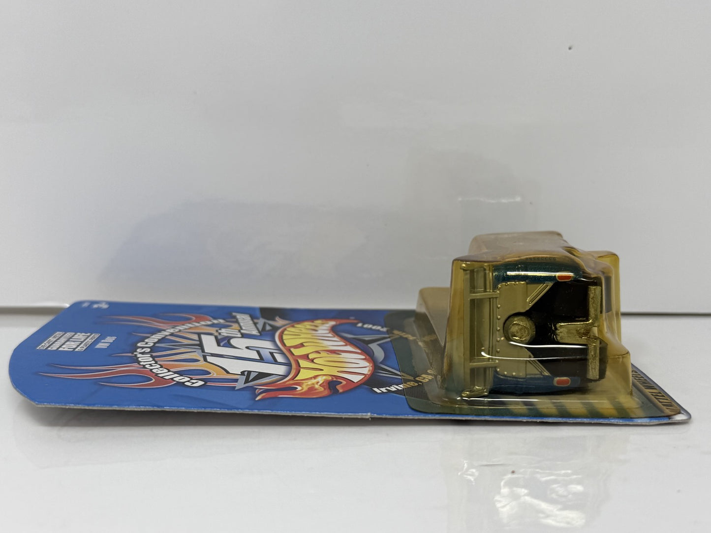 Hot Wheels 2001 15th Collectors Convention Volkswagen Drag Bus 1:64 Diecast