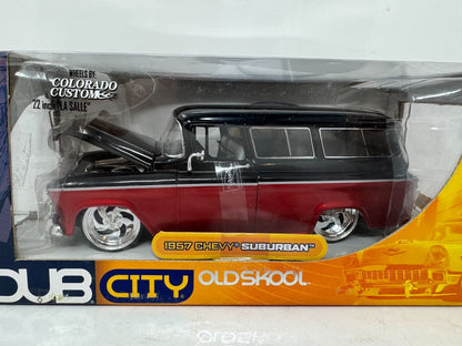 Jada Dub City 1957 Chevy Suburban 1:24 Diecast Colorado Custom Wheels 22 Inch