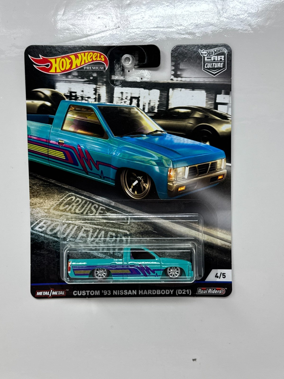 Hot Wheels Premium Cruise Boulevard Custom 1993 Nissan Hardbody D21 1:64 Diecast