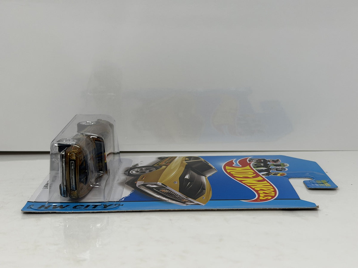 Hot Wheels Super Treasure Hunt 1971 Mustang Mach 1 HW City 1:64 Diecast STH