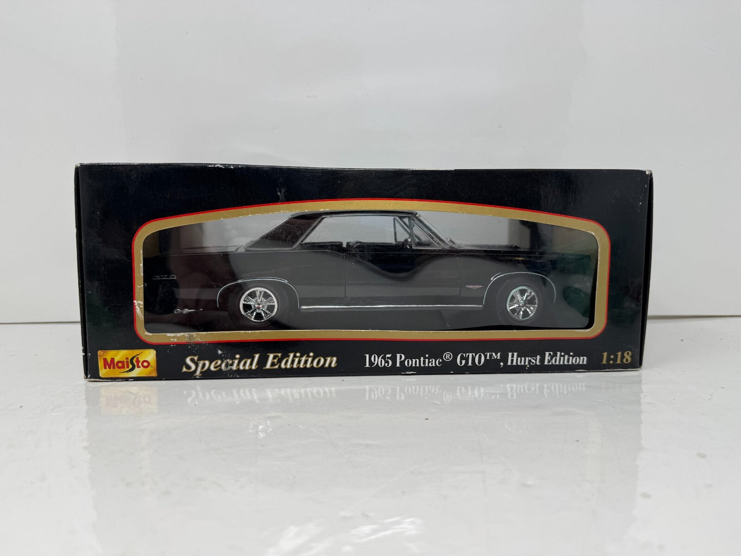 Maisto 1965 Pontiac GTO Hurst Edition Special Edition 1:18 Diecast