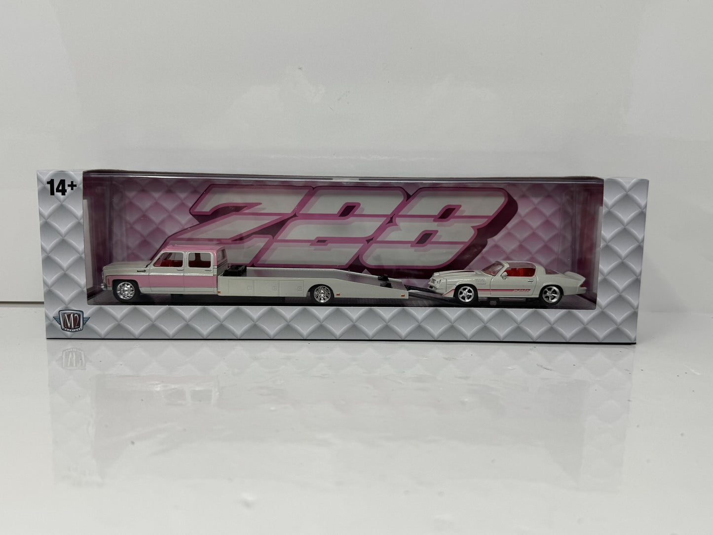 M2 Machines Z28 Chevrolet Camaro Z28 & Ramp Truck 1:64 Diecast