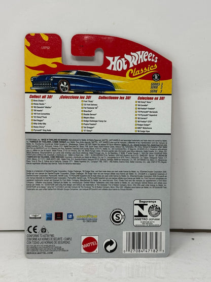 Hot Wheels Classics 1970 Plymouth Barracuda Series 3 Muscle Car 1:64 Diecast