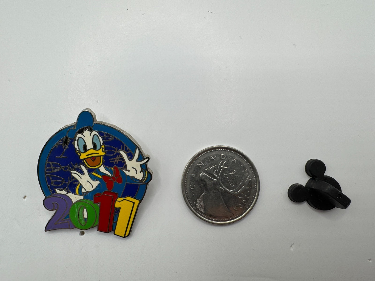 Disney 2011 Hip Lanyard Starter Donald Duck Trading Pin DC2S12
