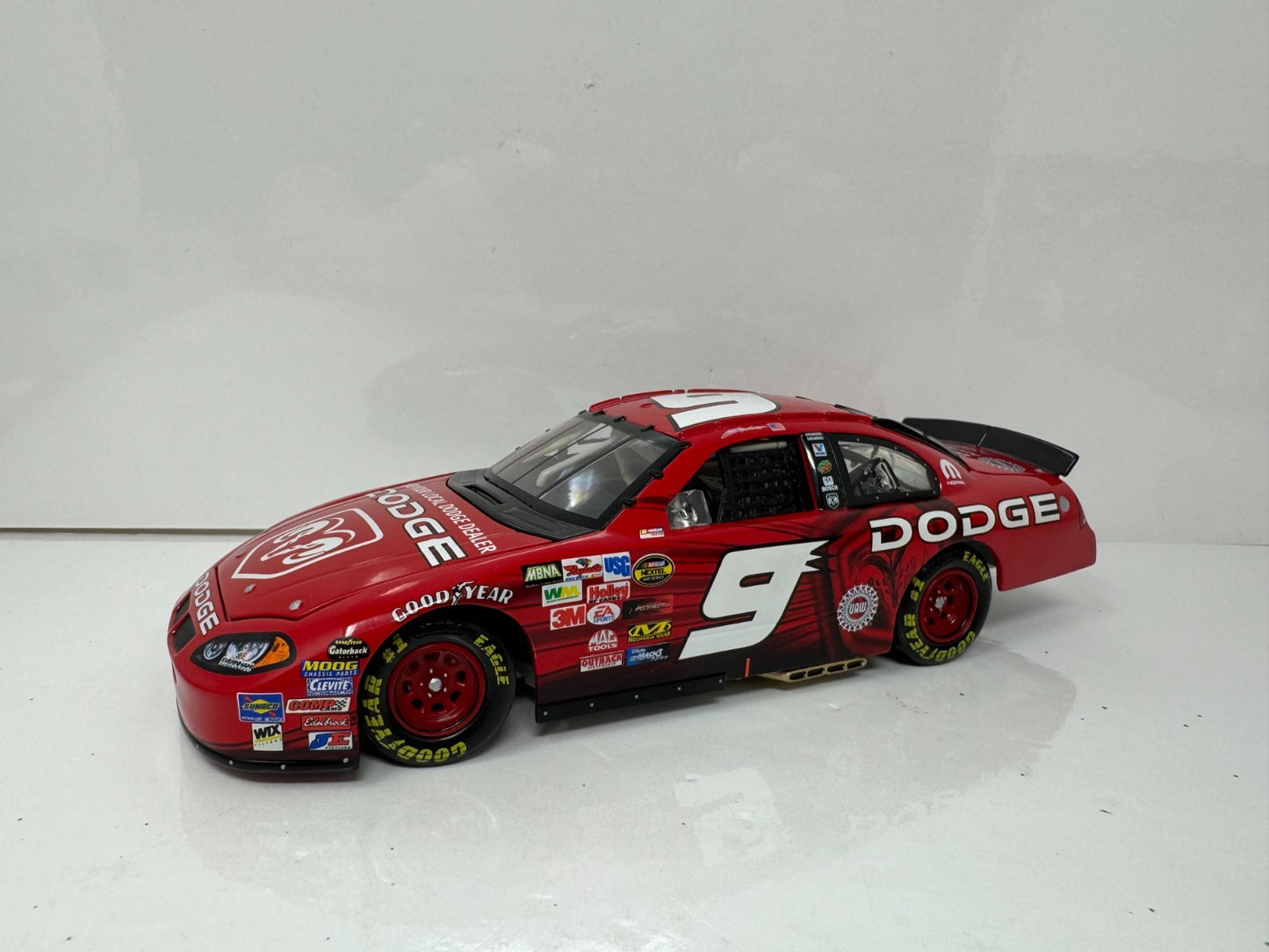 Action NASCAR Kasey Kahne #9 Dodge Dealers Refresh Dodge Intrepid 1:24 Diecast