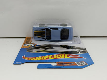 Hot Wheels Muscle Mania 1982 Camaro Z28 1:64 Diecast Light Blue