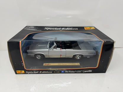 Maisto 1965 Pontiac GTO Convertible Special Edition 1:18 Diecast