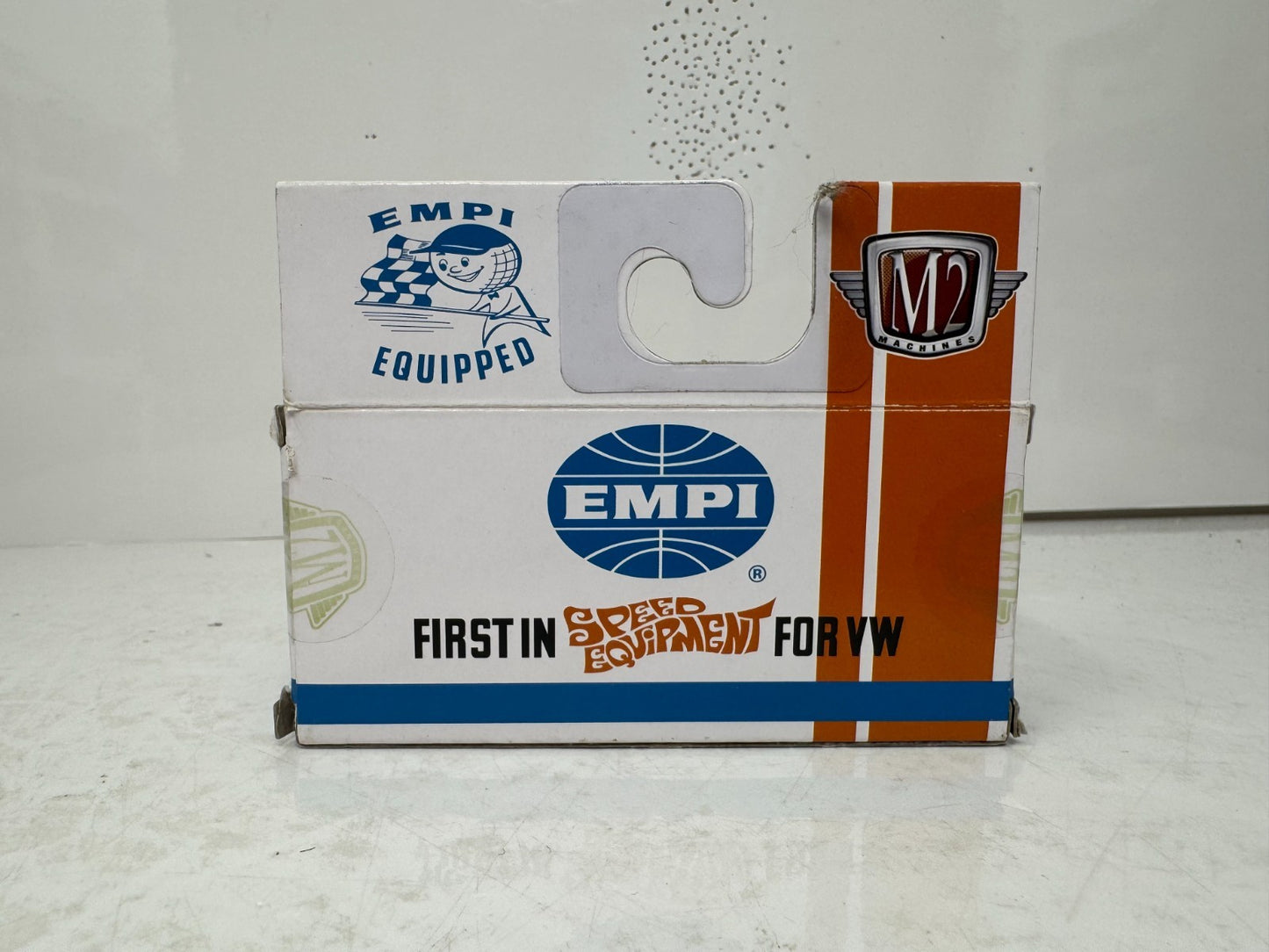 M2 Machines EMPI 1956 Volkswagen Beetle Deluxe U.S.A. Model 1:64 Diecast