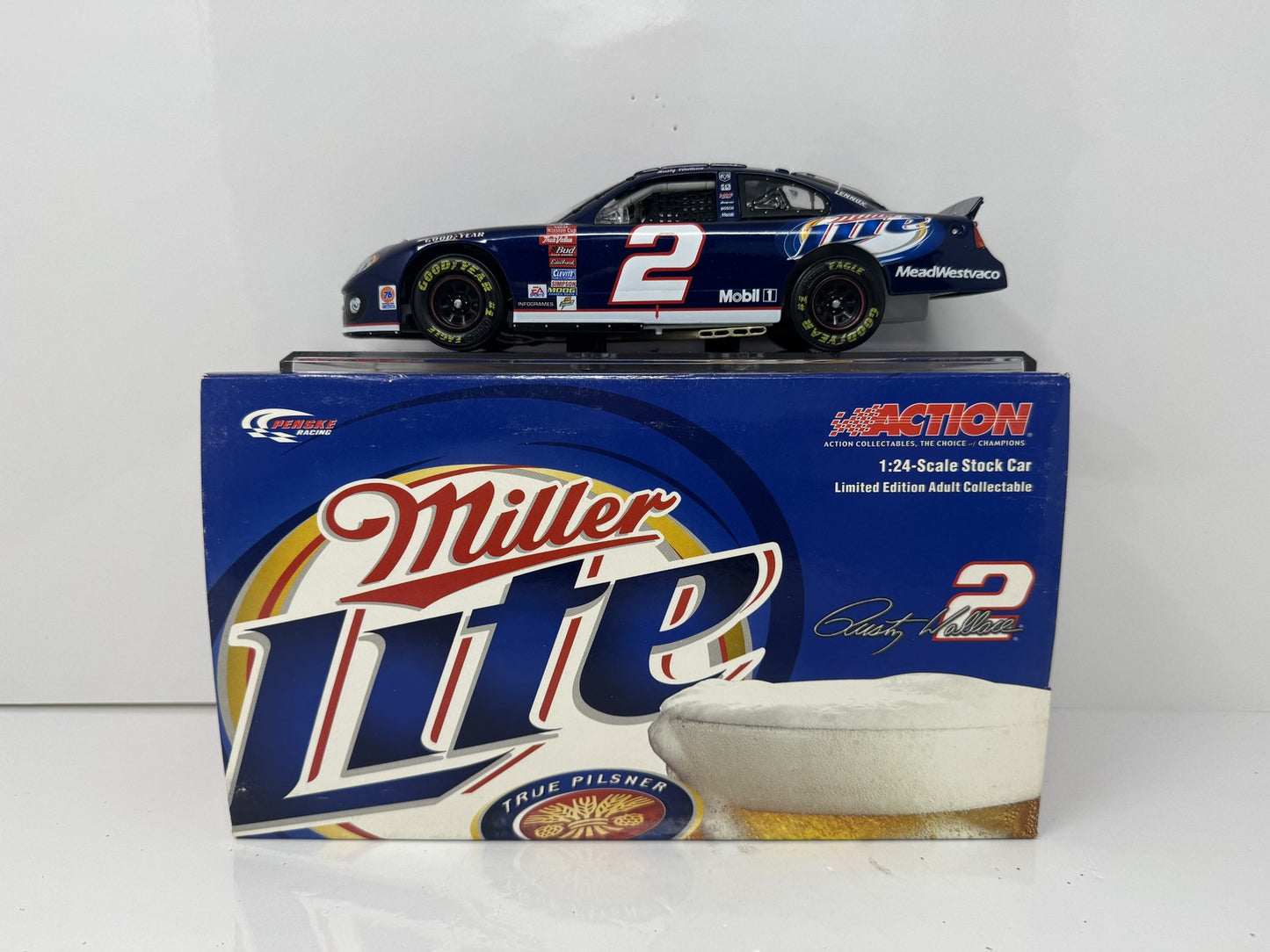 Action Nascar Rusty Wallace #2 Miller Lite 2003 Dodge Intrepid 1:24 Diecast