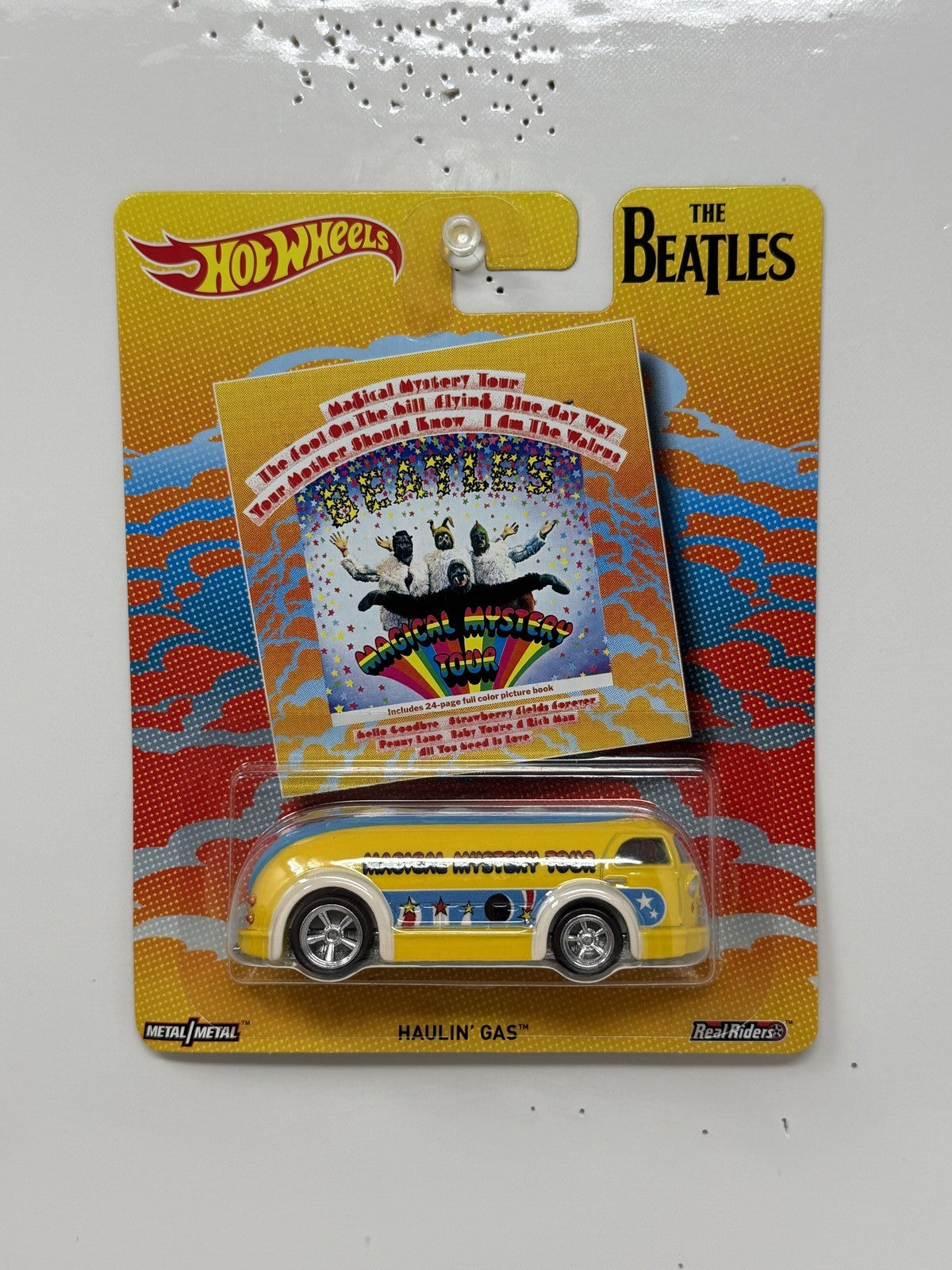 Hot Wheels The Beatles Magical Mystery Tour Haulin' Gas 1:64 Diecast Real Riders
