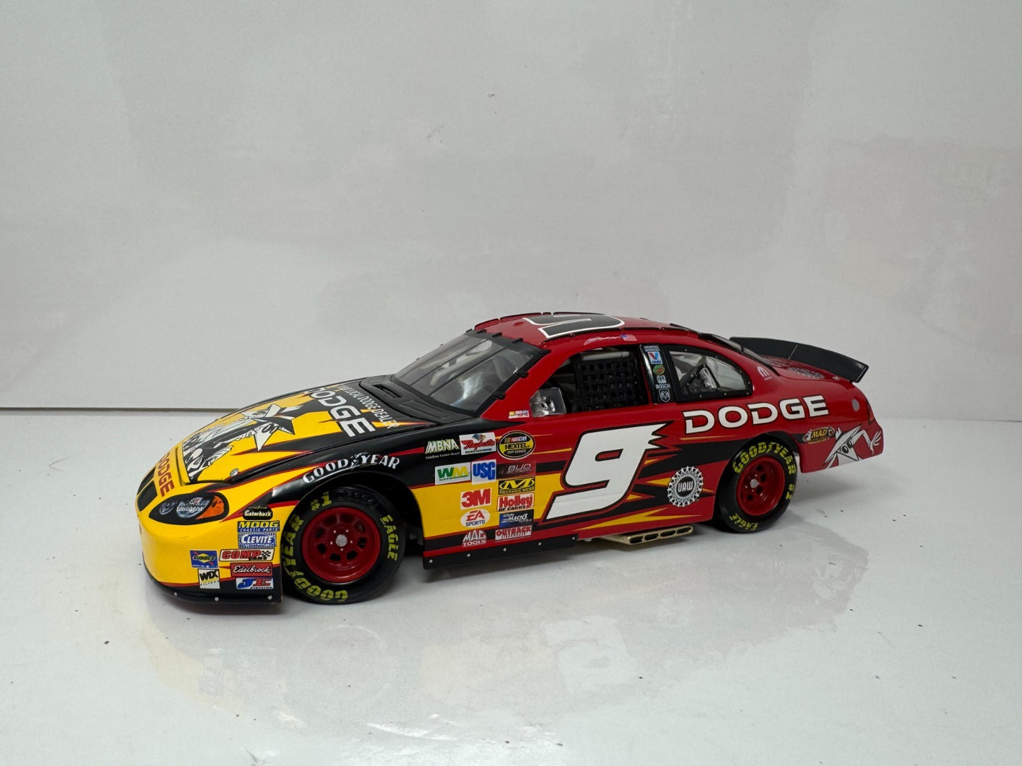 Action NASCAR Kasey Kahne #9 Mad Magazine 2004 Dodge Intrepid 1:24 Diecast