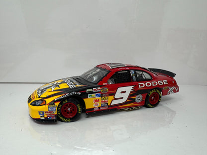 Action NASCAR Kasey Kahne #9 Mad Magazine 2004 Dodge Intrepid 1:24 Diecast