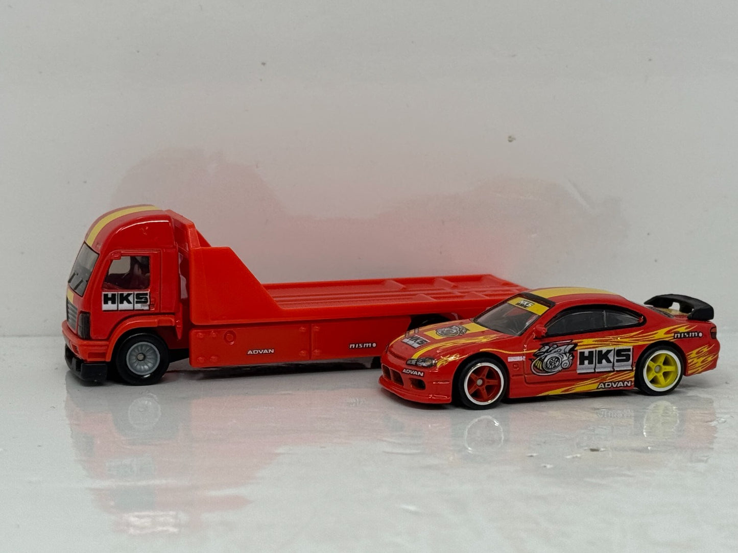 Hot Wheels Premium Team Transport Nissan Silvia (S15) & Hauler 1:64 Diecast HKS