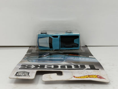 Hot Wheels Trucks Datsun 620 1:64 Diecast Real Riders