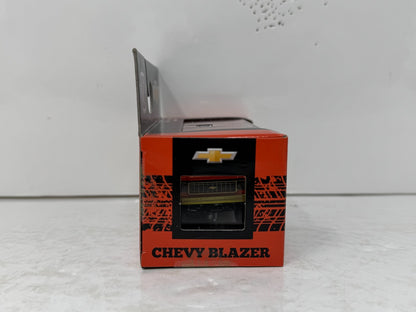 M2 Machines Chevrolet 1974 Chevrolet K5 Blazer 4x4 1:64 Diecast