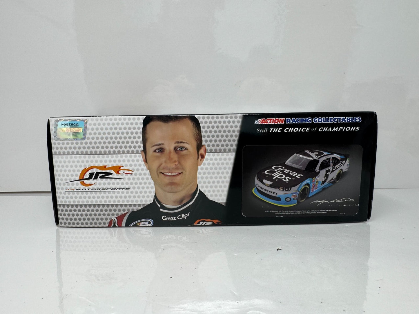 Lionel NASCAR Kasey Kahne #5 Great Clips Shark Week 2013 Camaro 1:24 Diecast