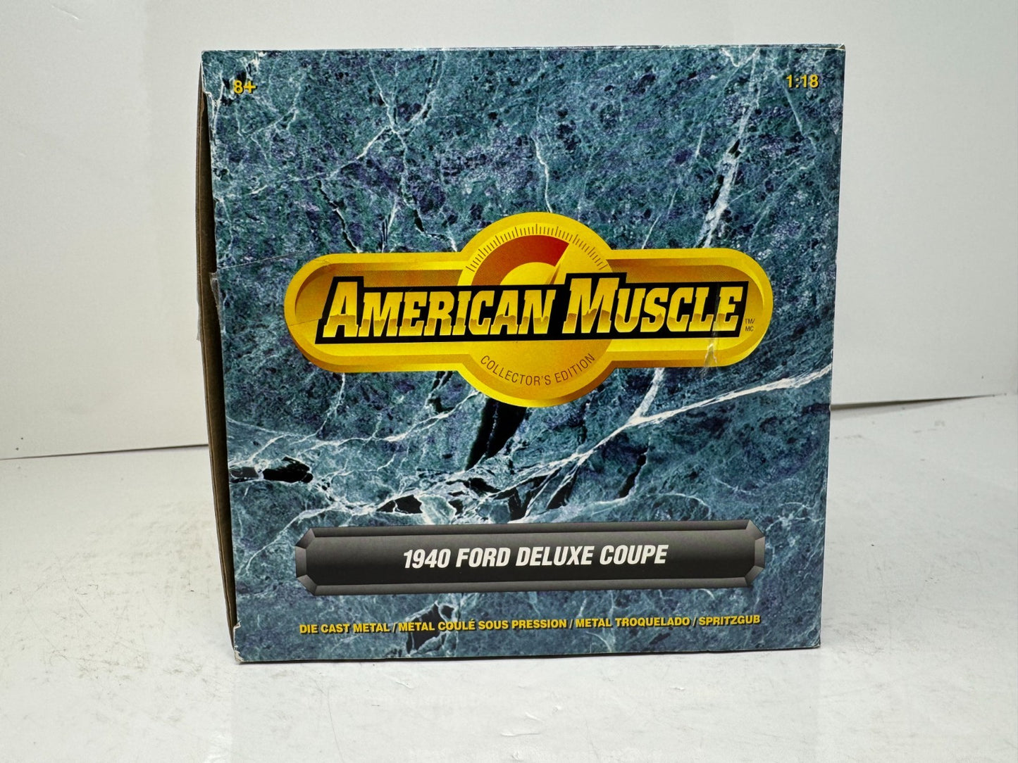 Ertl American Muscle 1940 Ford Deluxe Coupe 1:18 Diecast