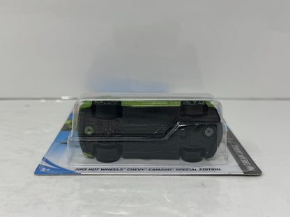 Hot Wheels Treasure Hunt 2013 Chevy Camaro Special Edition 1:64 Diecast