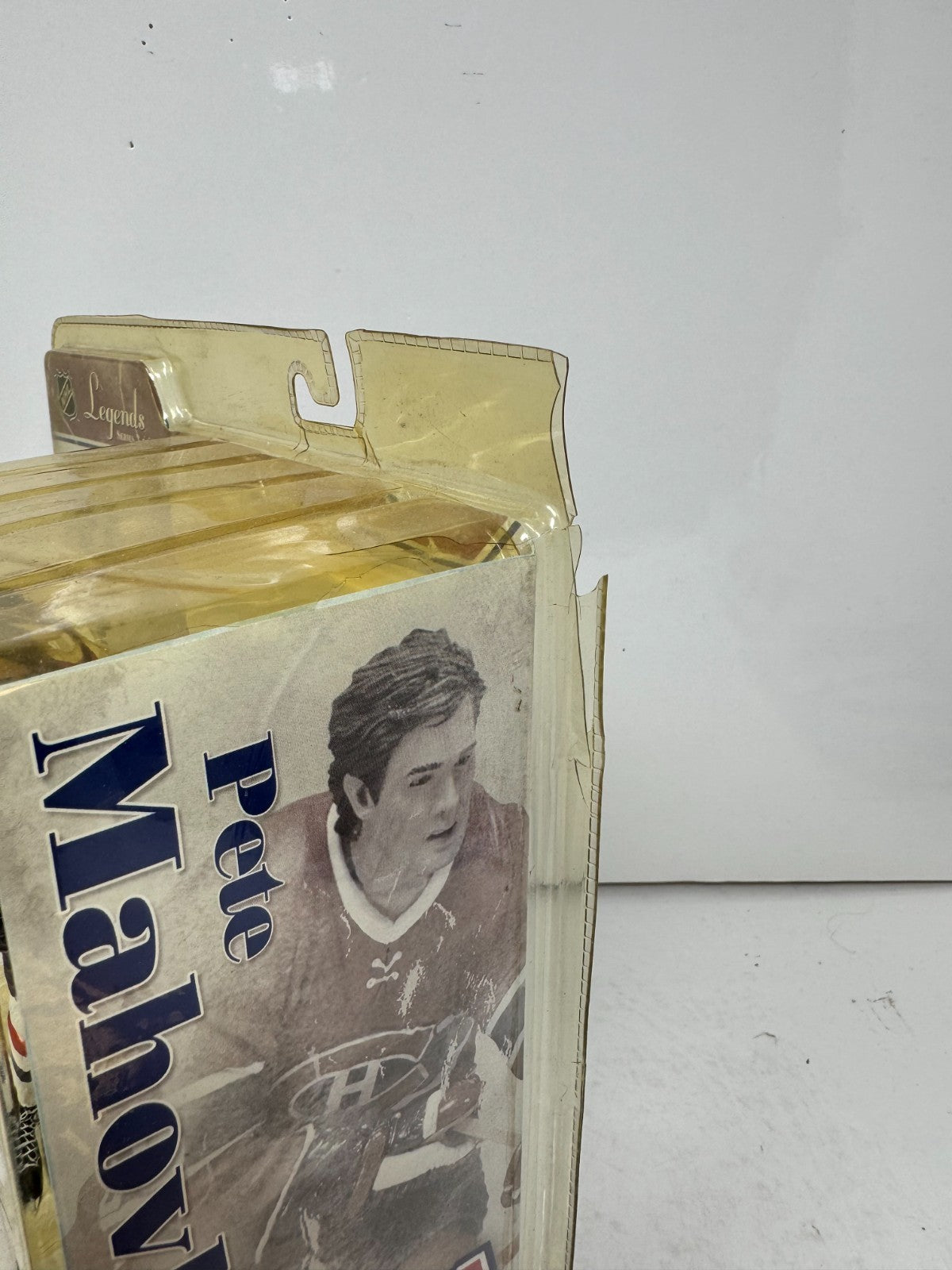 McFarlane NHL Pete Mahovlich Montreal Canadiens Legends Series 3 Variant Figure