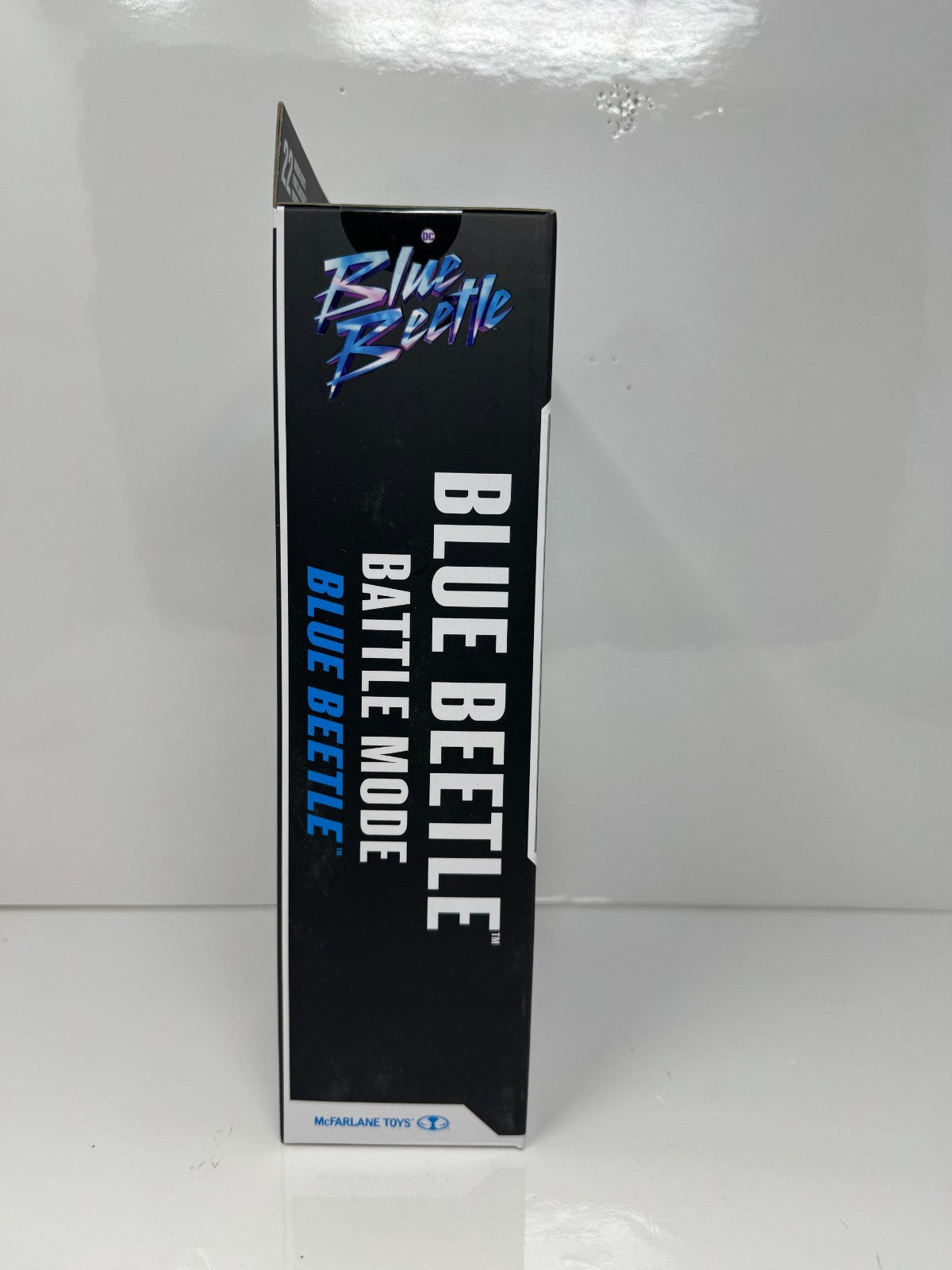 McFarlane DC Multiverse Blue Beetle Battle Mode Blue Beetle Action Figure