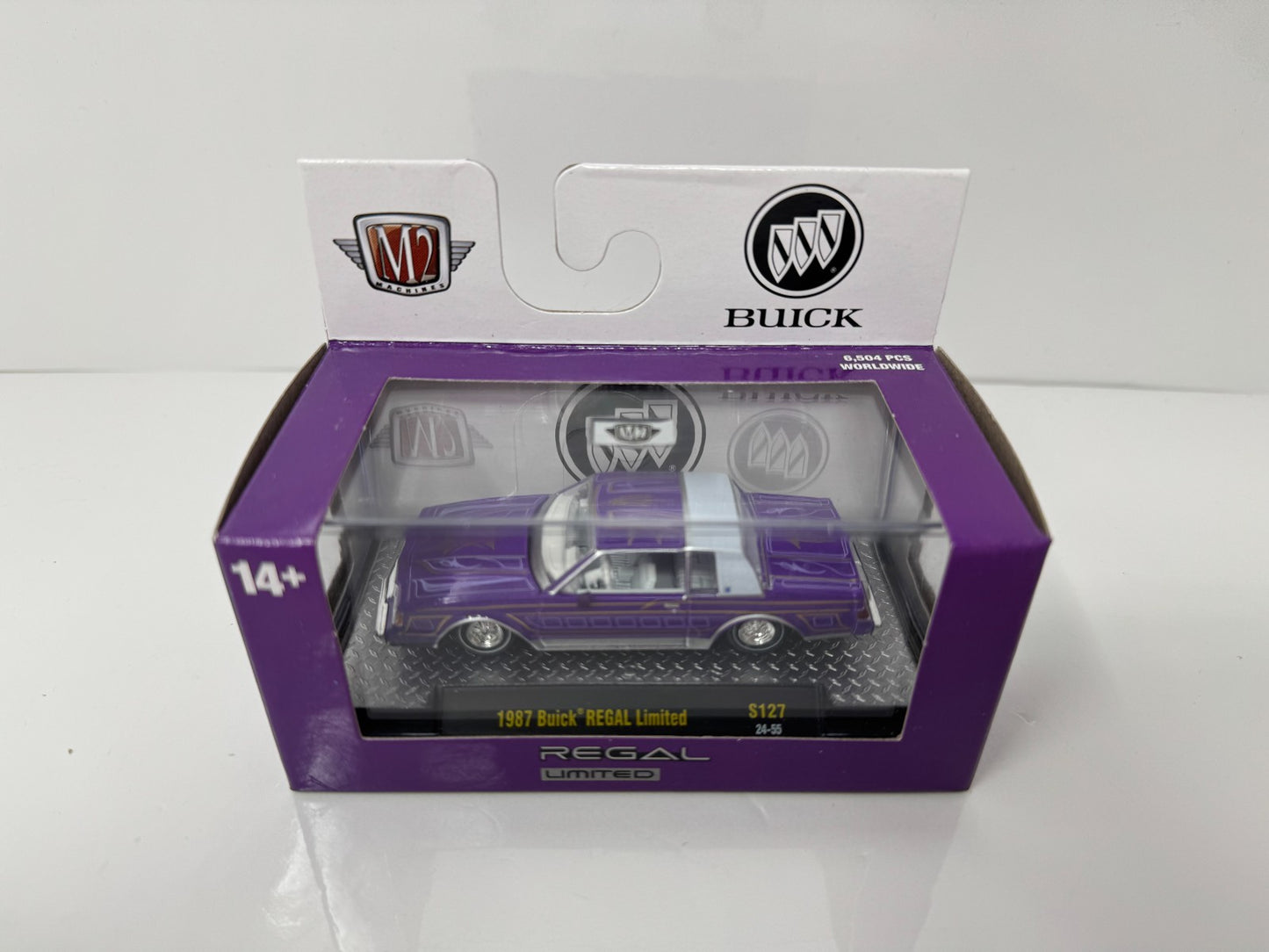 M2 Machines Buick 1987 Buick Regal Limited 1:64 Diecast v2