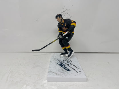 McFarlane NHL Trevor Linden Vancouver Canucks Figure Auto Signed