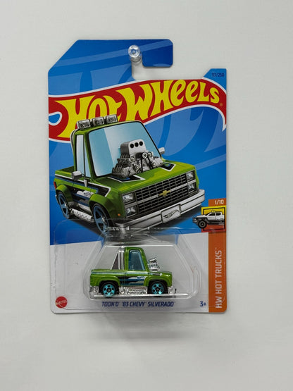 Hot Wheels HW Hot Trucks Toon'd 1983 Chevy Silverado 1:64 Diecast