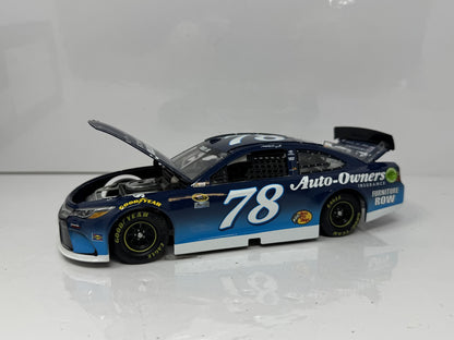 Lionel NASCAR Martin Truex Jr. #78 Auto Insurance 2016 Toyota Camry 1:24 Diecast
