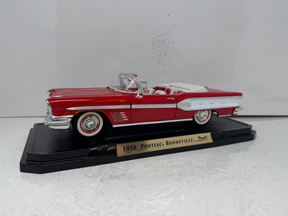 Road Signature 1958 Pontiac Bonneville Convertible 1:18 Diecast
