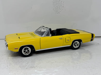 Yat Ming Road Signature 1970 Dodge Coronet R/T 1:18 Diecast Limited Edition