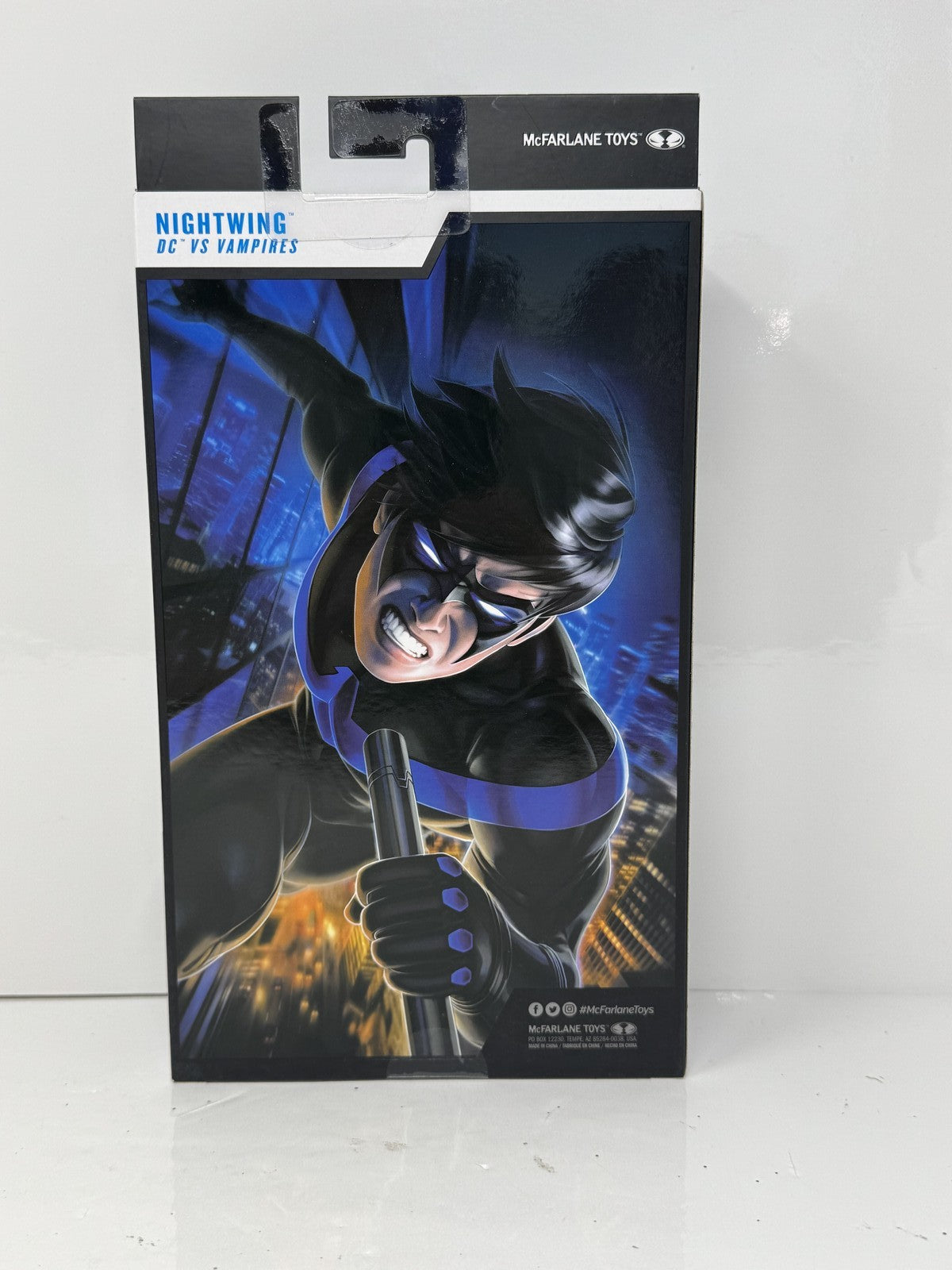 McFarlane DC Multiverse Nightwing DC vs Vampires Gold Label Action Figure